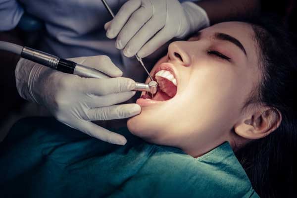 root-canal-treatment-img